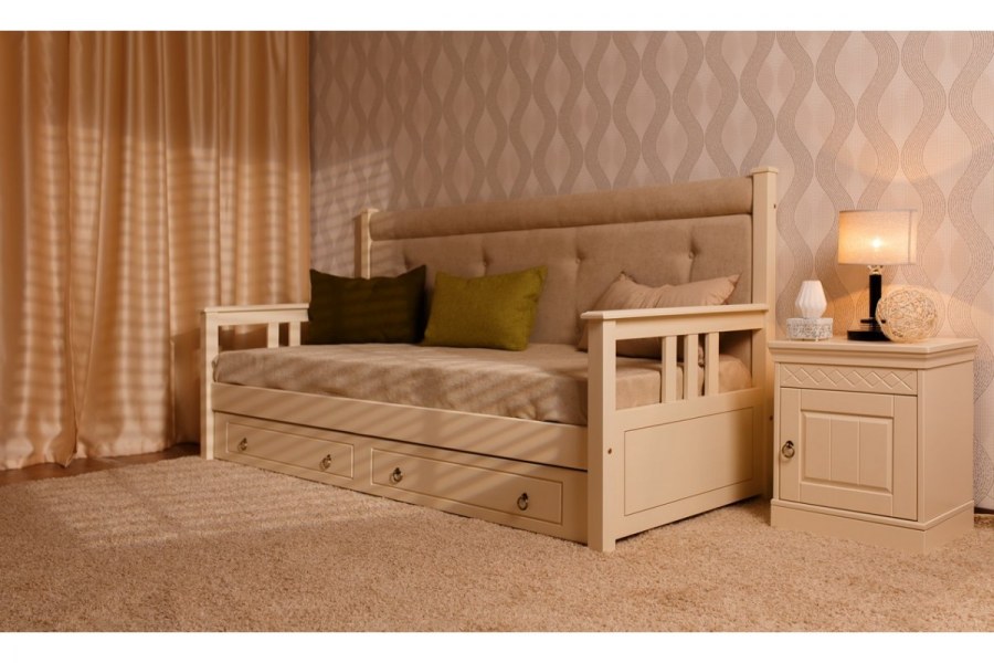 Диван с высокой спинкой в прихожую