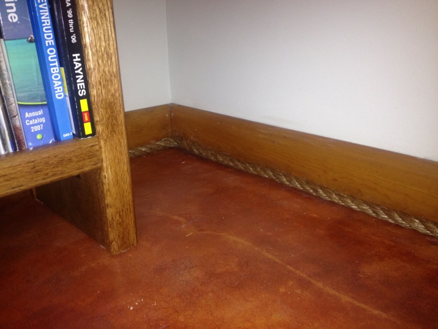 Плинтус из каната