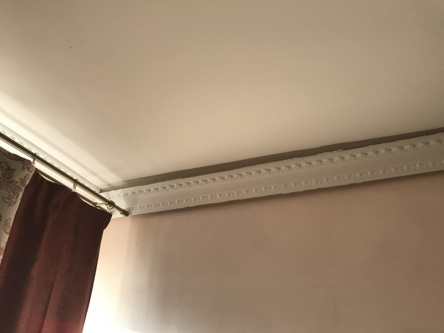 Плинтуса потолочные для натяжных потолков канатные