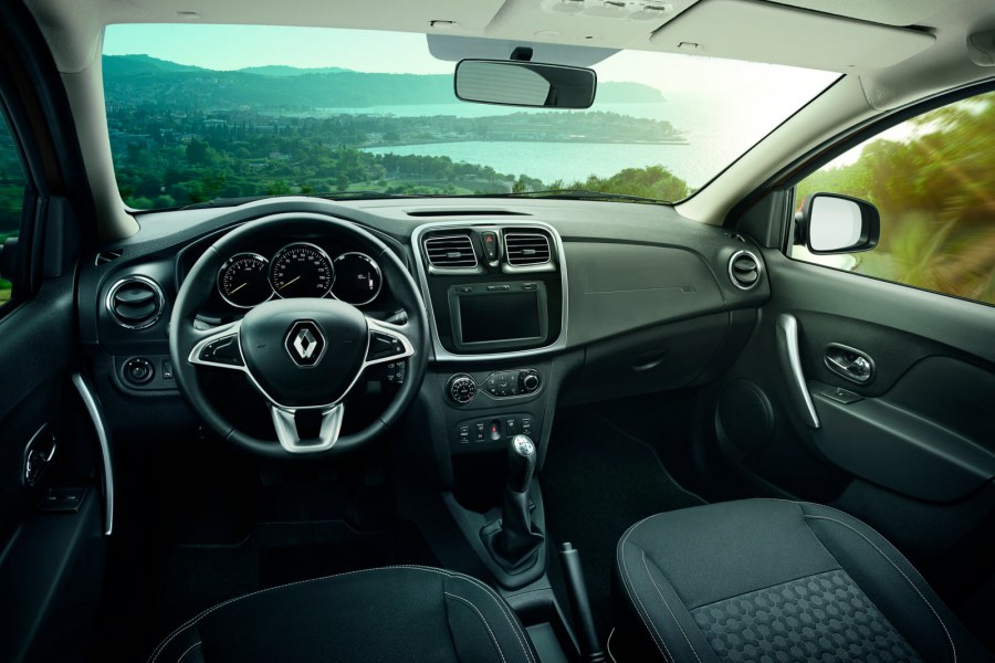 Рено Логан степвей лайф комплектация