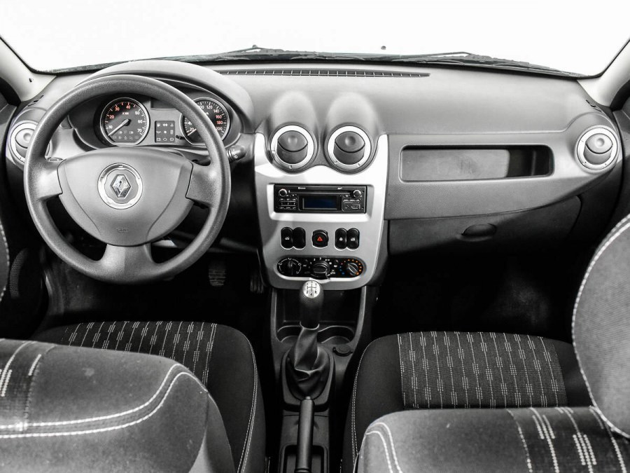 Рено Логан 2 салон