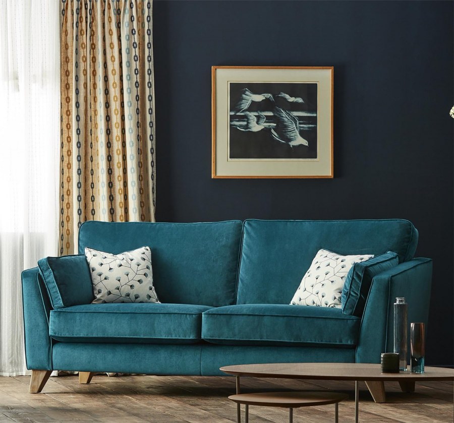 Диван цвета морской волны