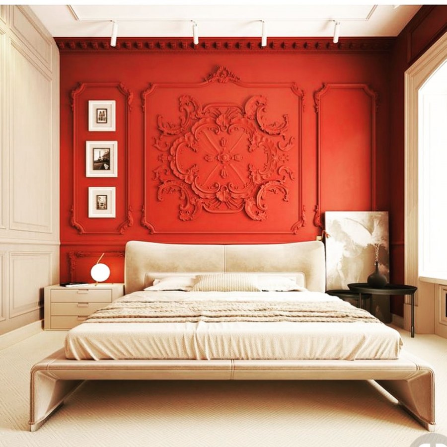 Комната с красными стенами
