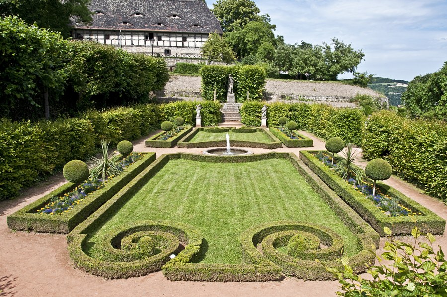 Французский парк в стиле Барокко