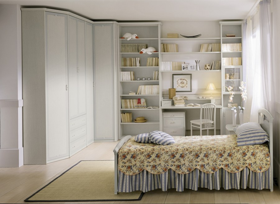 Полка ЭКЕТ икеа в детской