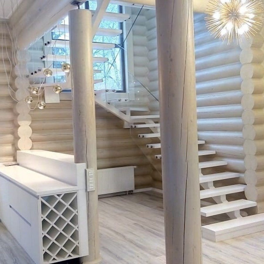 Дом из оцилиндрованного бревна внутри