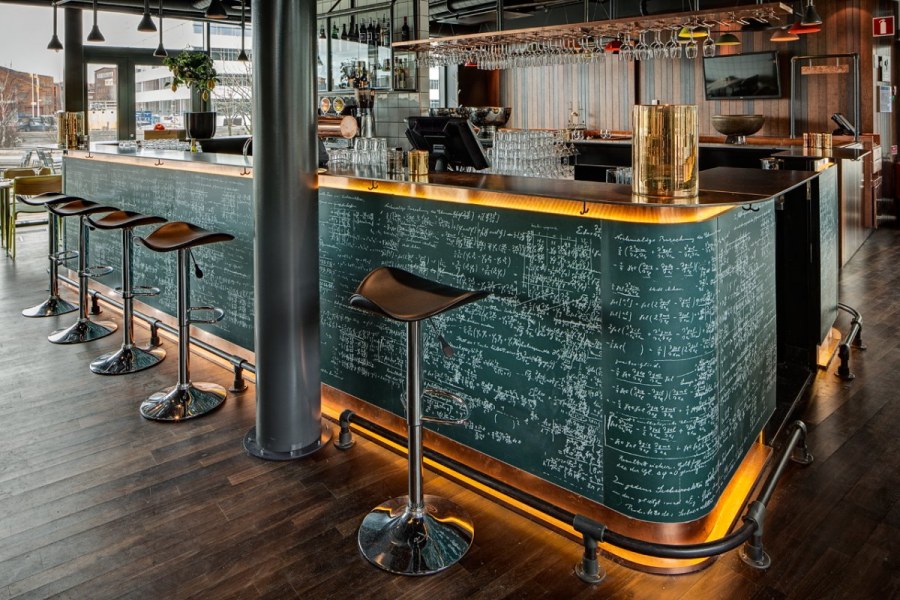 Необычная барная стойка