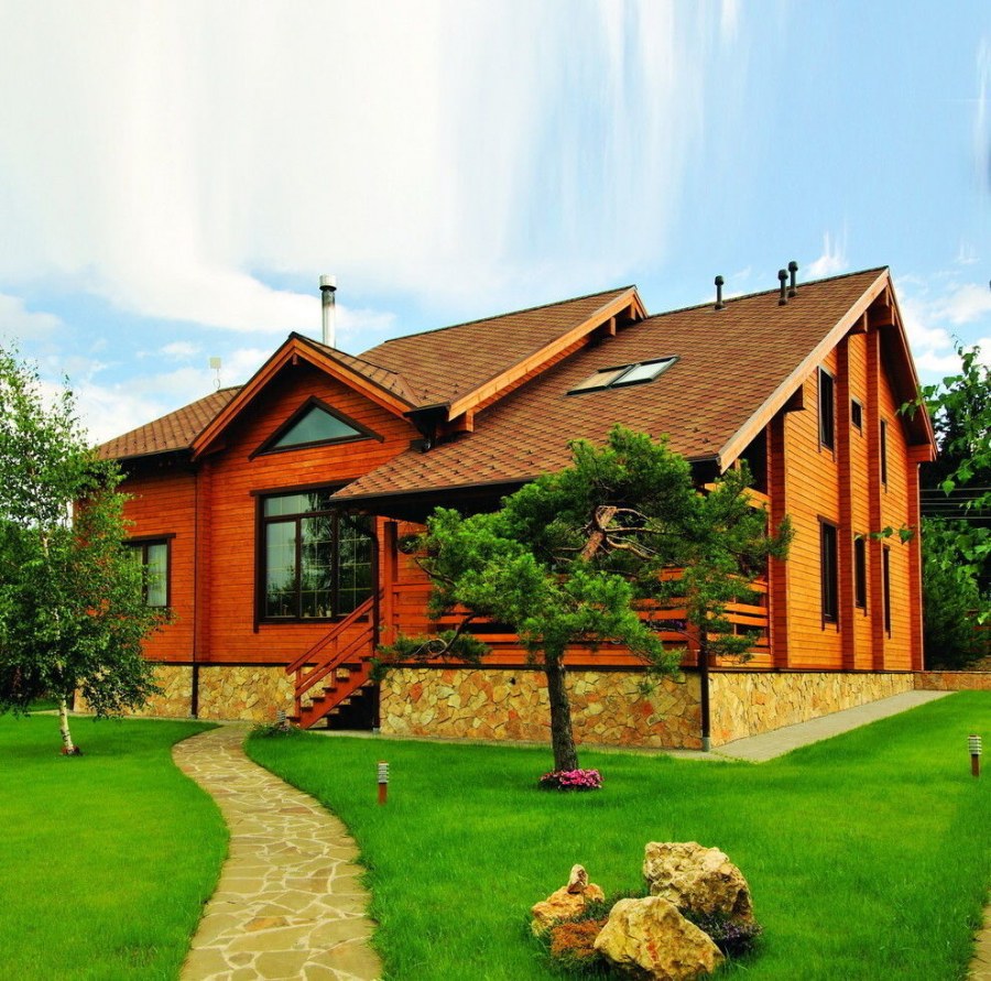 Каркасный дом на участке