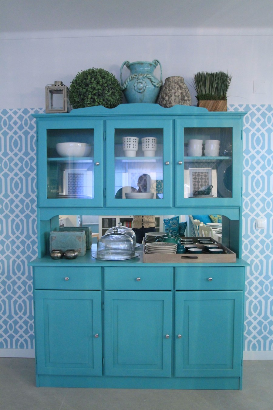 Бирюзовый шкаф