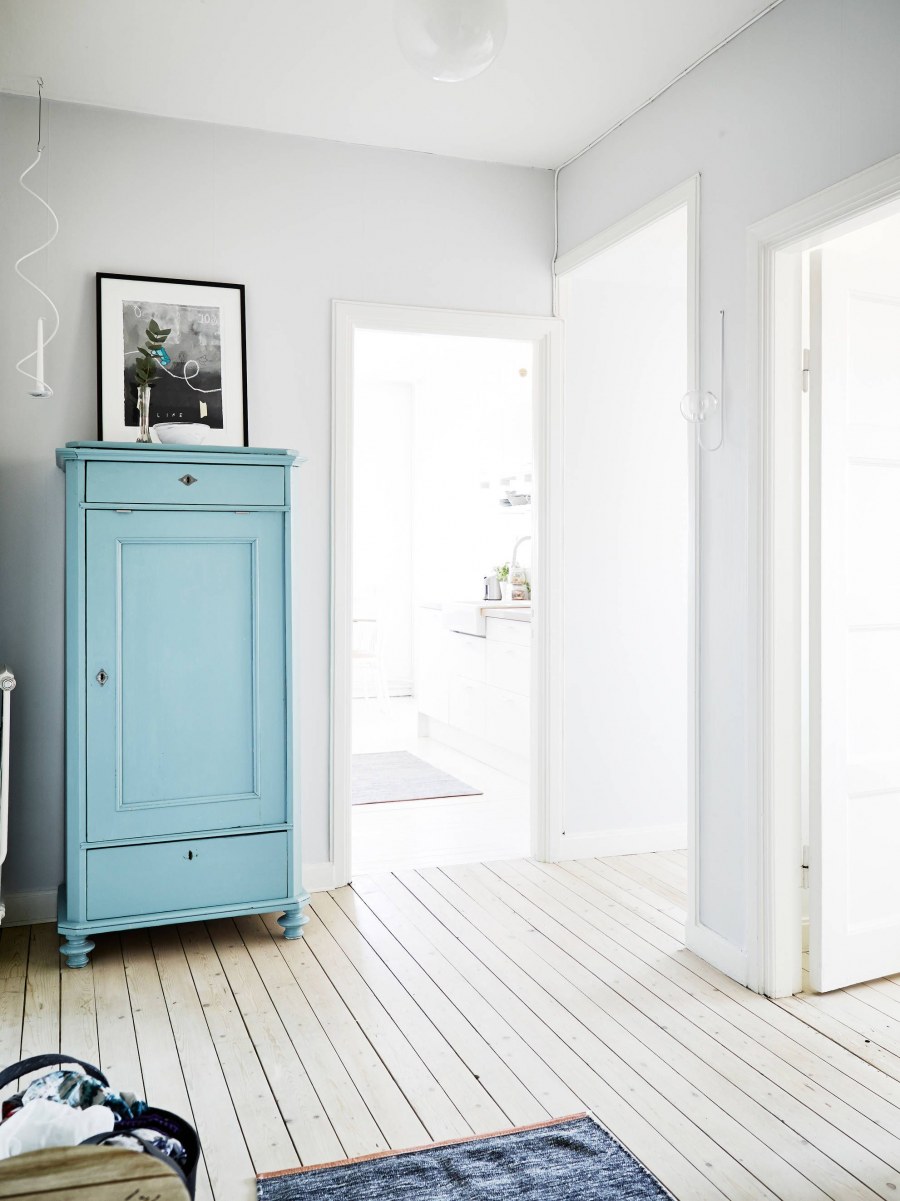 Шкаф изумрудного цвета