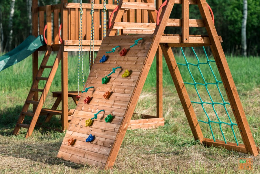 Детские площадки для дачи