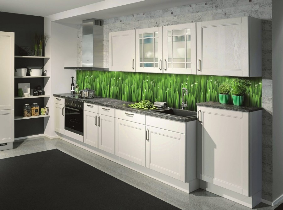 Фартук для кухни из стекла