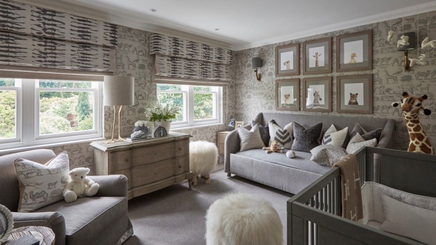 Интерьер с серым диваном детская