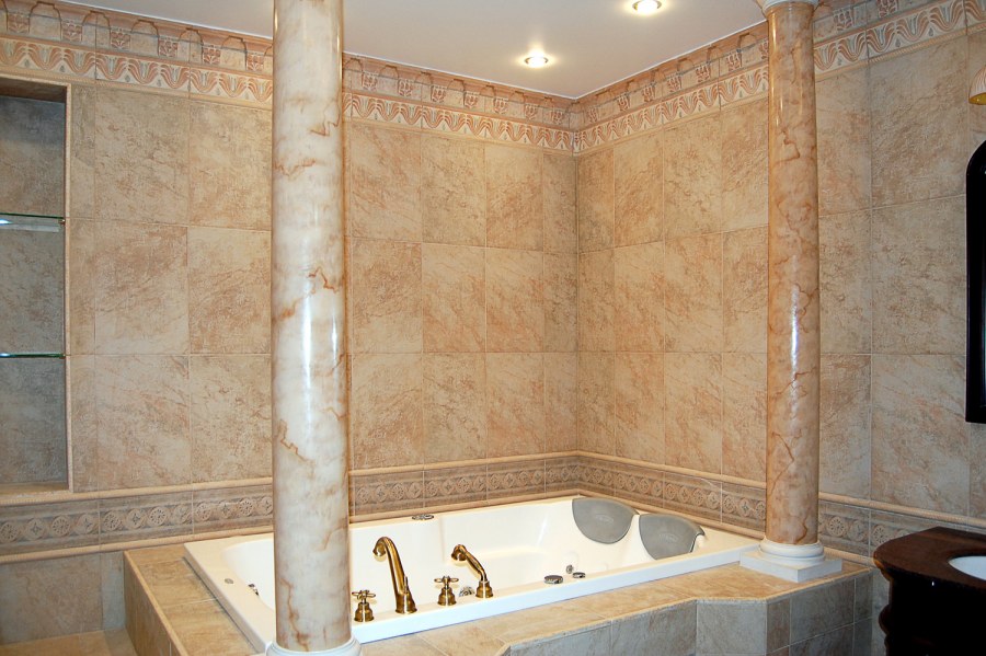 Ванная венецианская штукатурка под мрамор