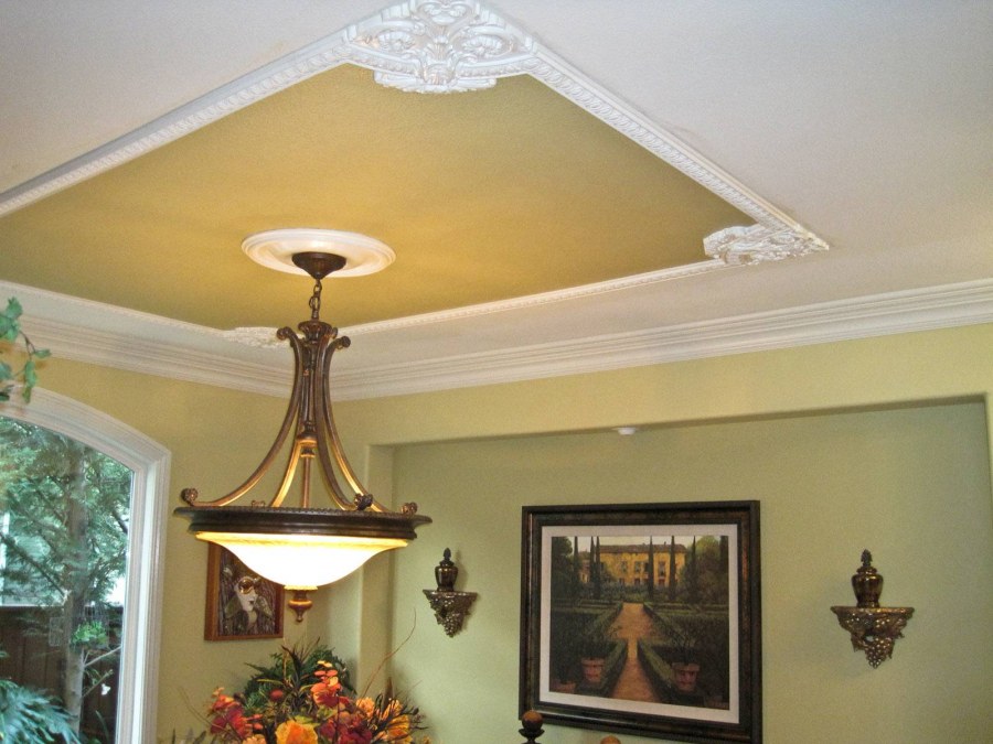 Потолки с лепниной декор