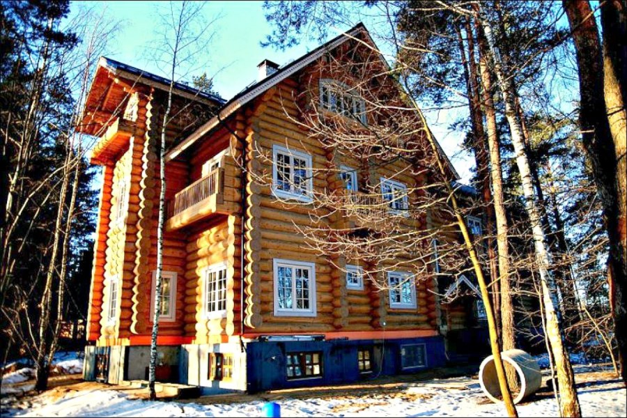 Каменный Терем в русском стиле