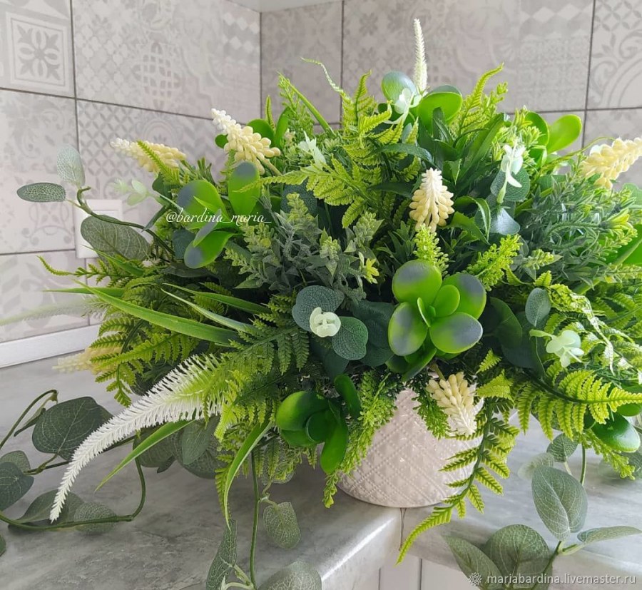 Композиция из растений