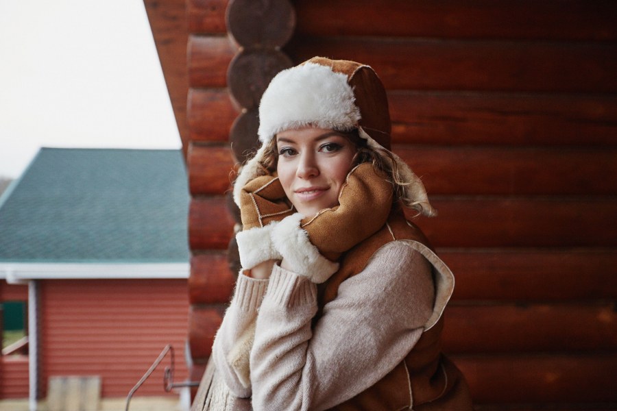 Валяные варежки с домиками