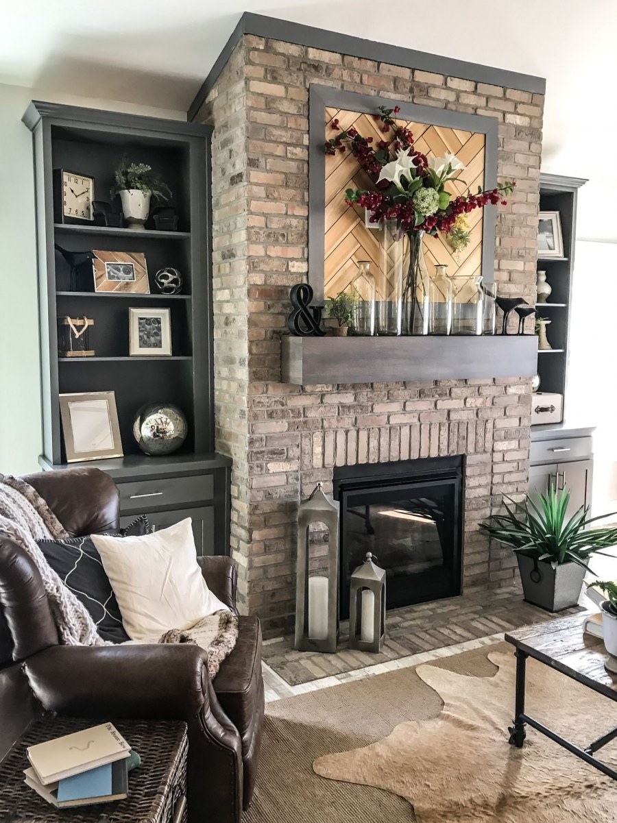 Современная классика зона с камином