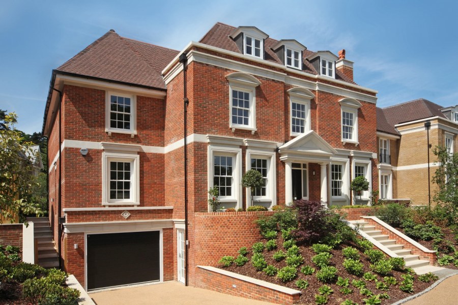 Отделка здания в английском стиле