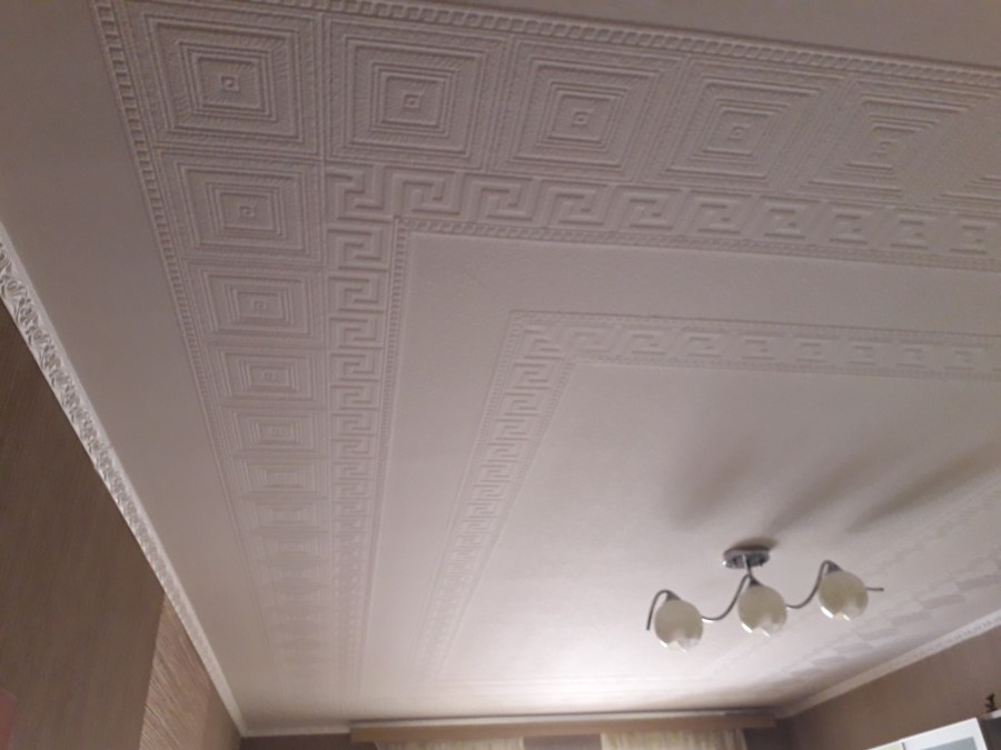 Как отделать потолок тюкроме натяжного