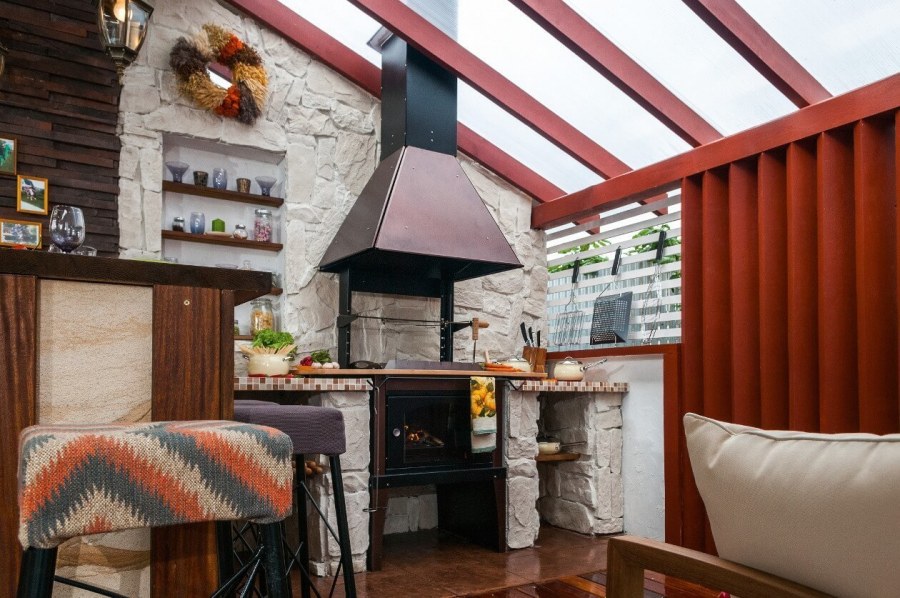 Живой огонь на террасе