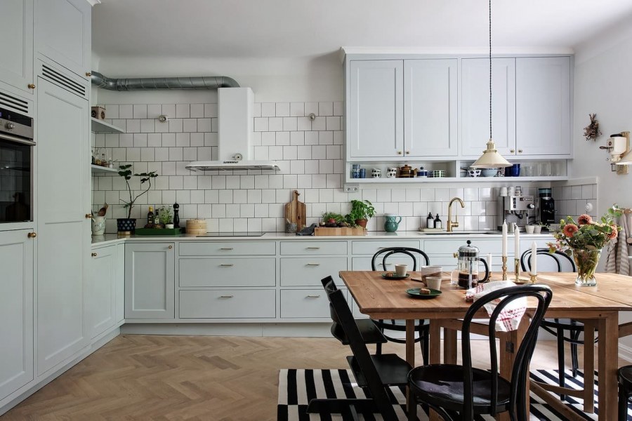 Угловая кухня в стиле Сканди