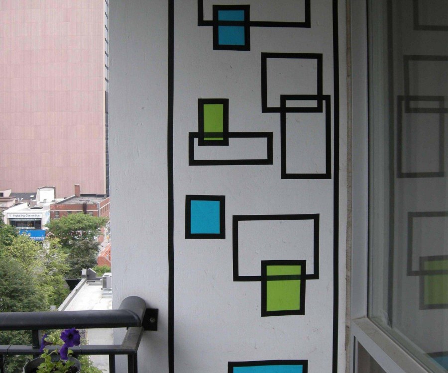 Роспись стен на балконе