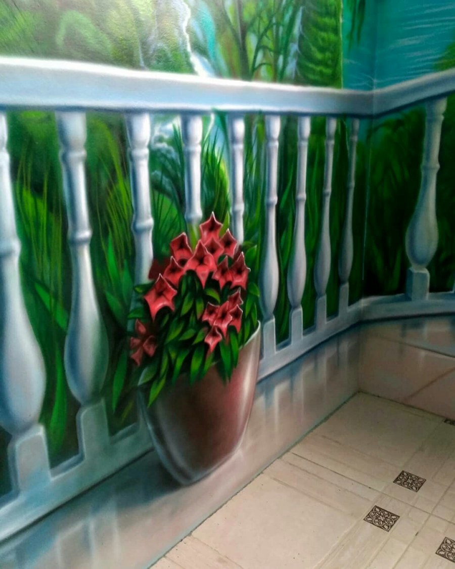 Рисунки на балконе на стене