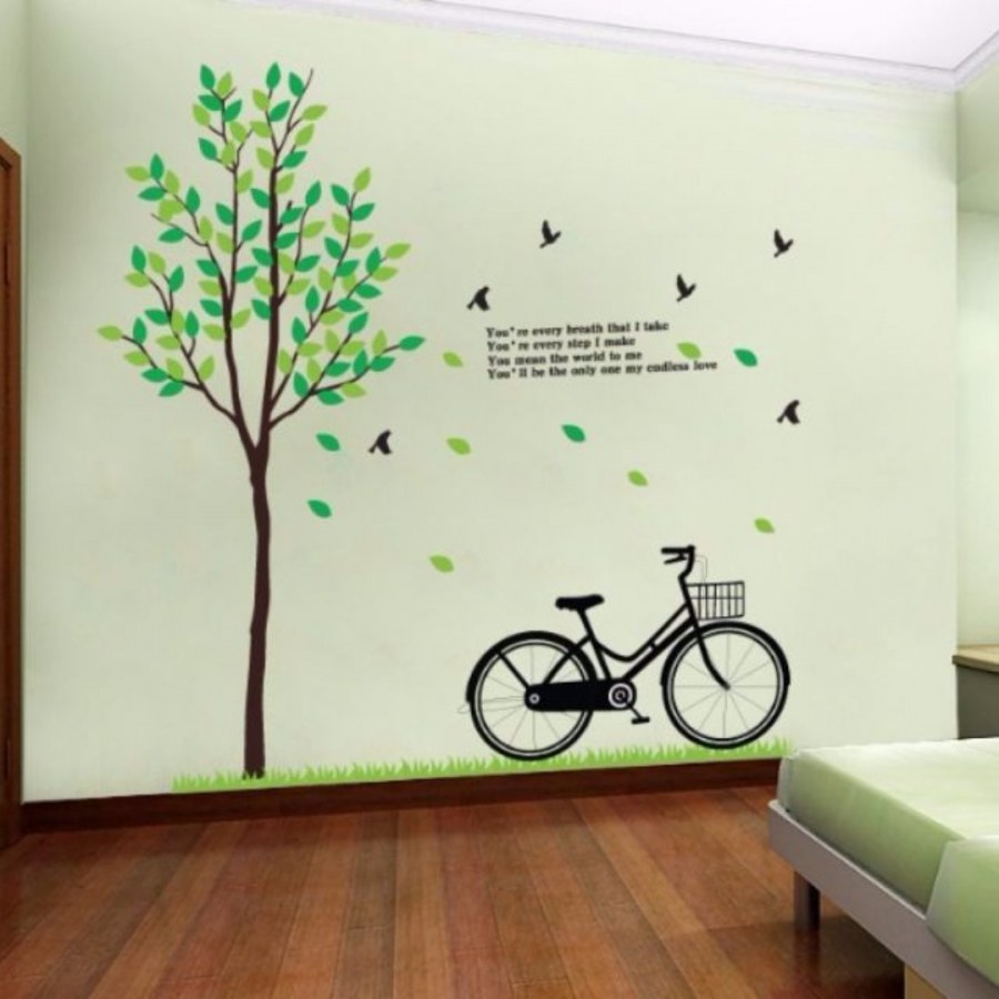 Виноградная лоза на стене