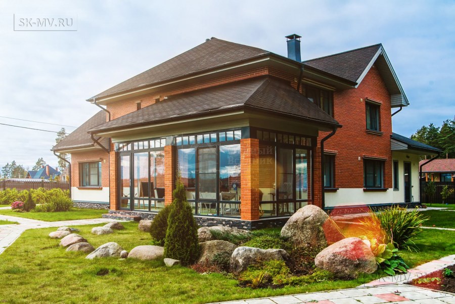 Дос кирпичныйс терассой