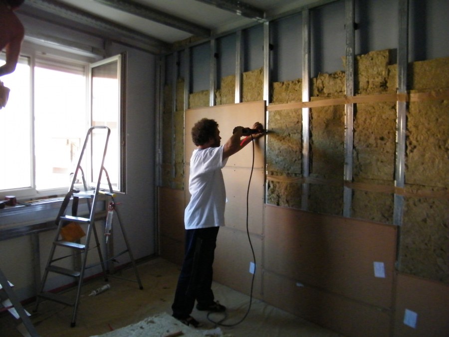 Звукоизоляция стены с батареей