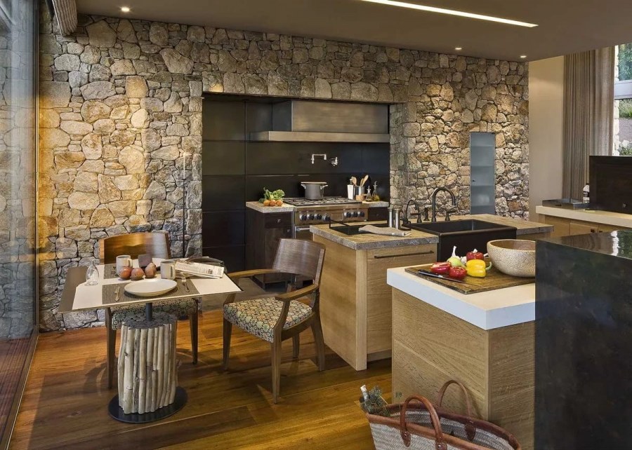 Отделочный камень в интерьере кухни
