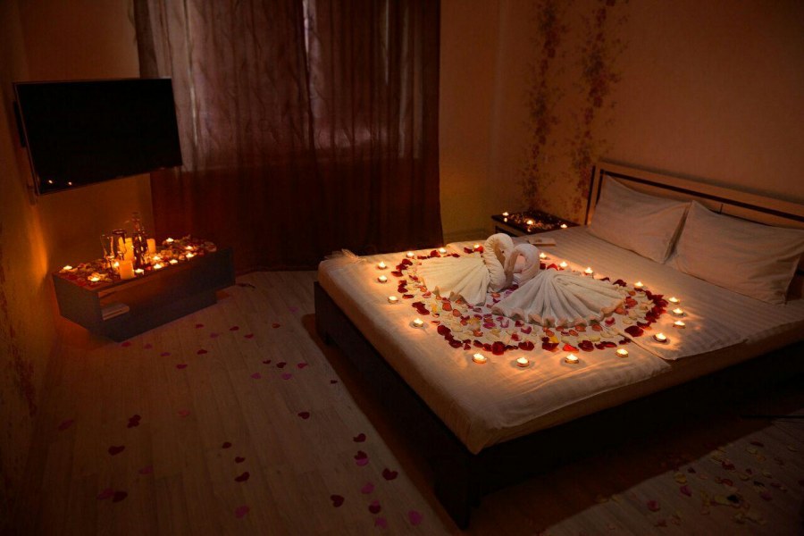 Романтический вечер в комнате