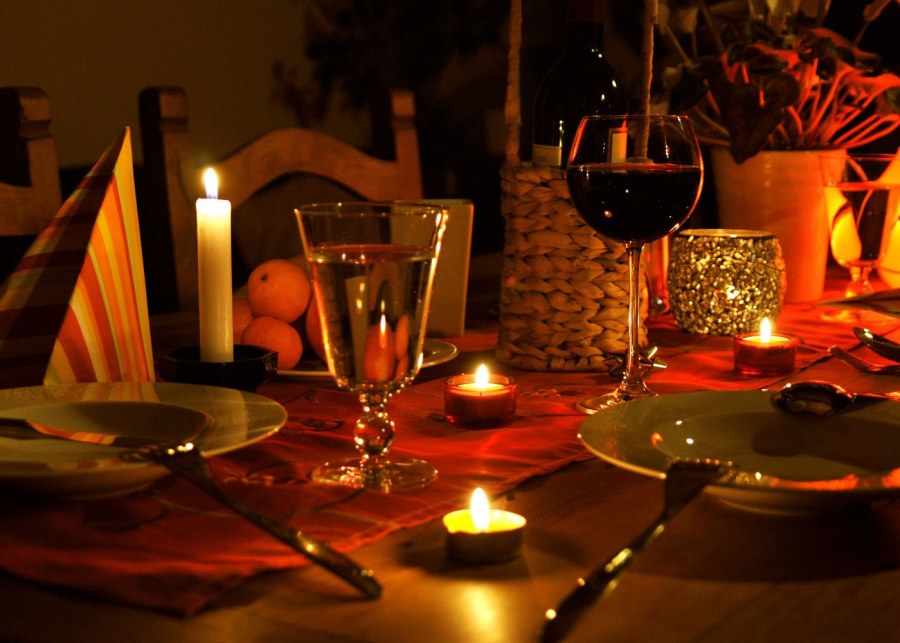 Стол для романтического вечера