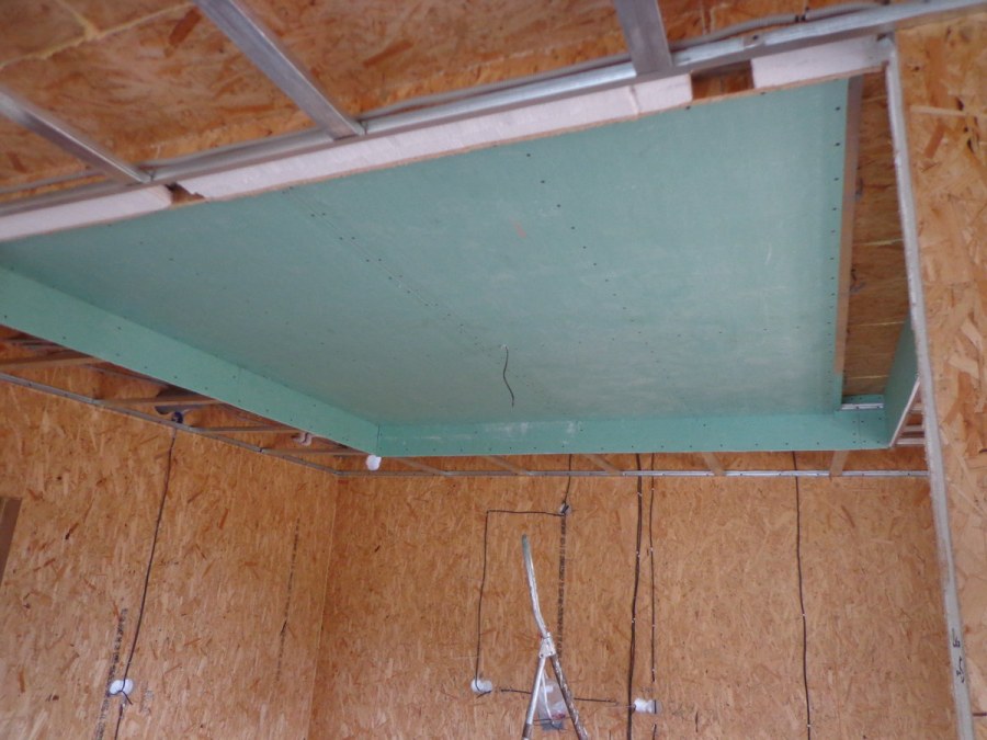 Монтаж потолка из гипсокартона