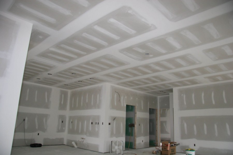 Монтаж гипсокартонных листов на потолок