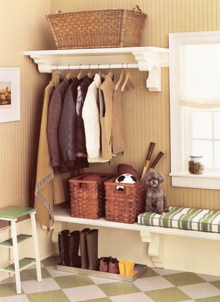 Прихожая из европоддонов