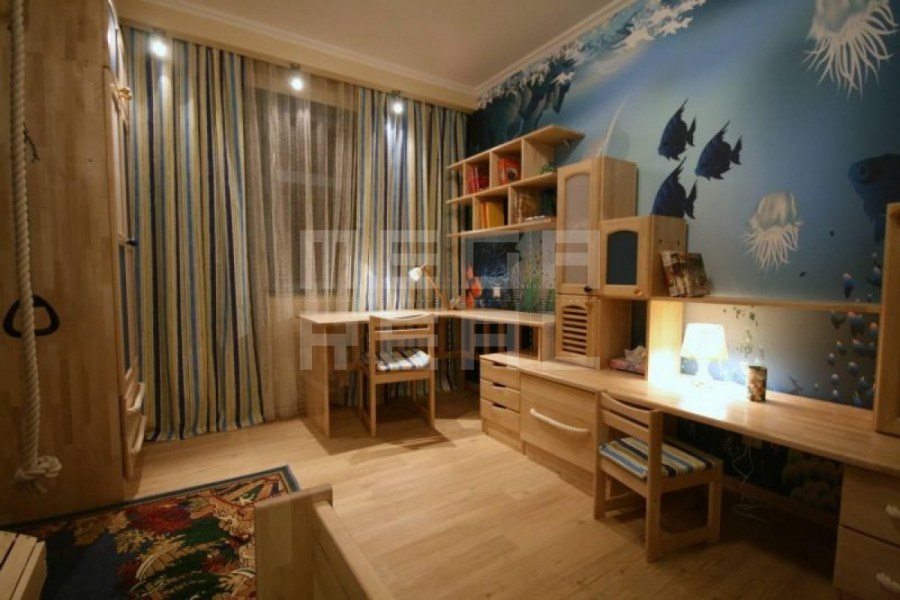 Обычная комната подростка