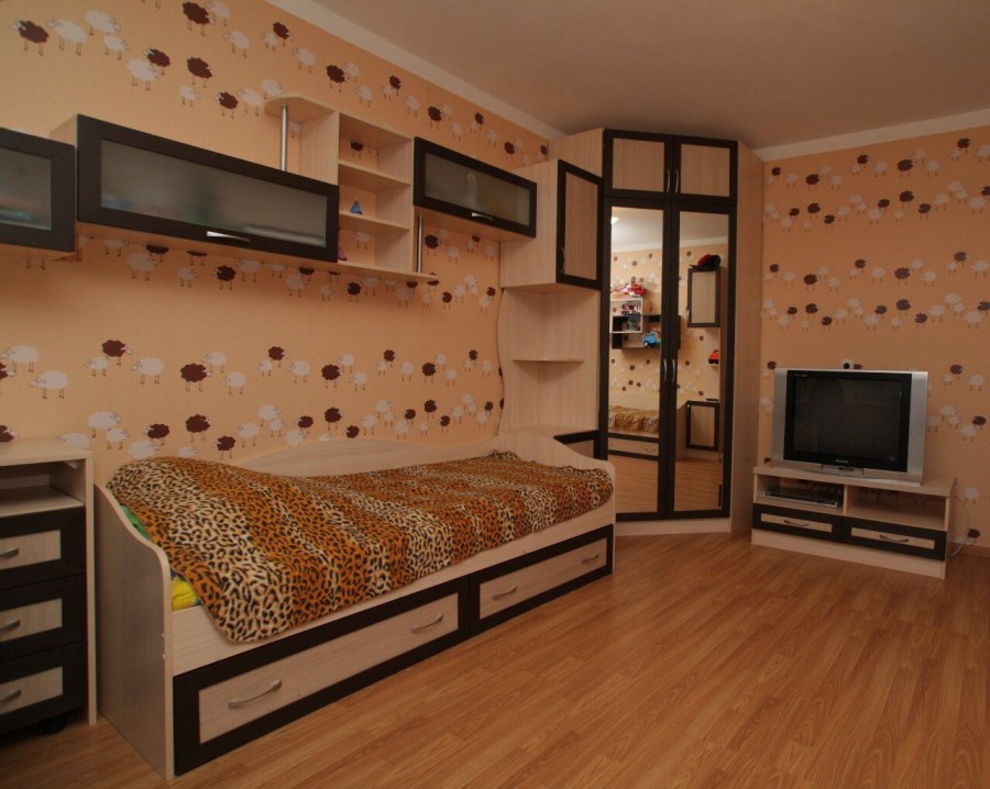 Обычная комната подростка