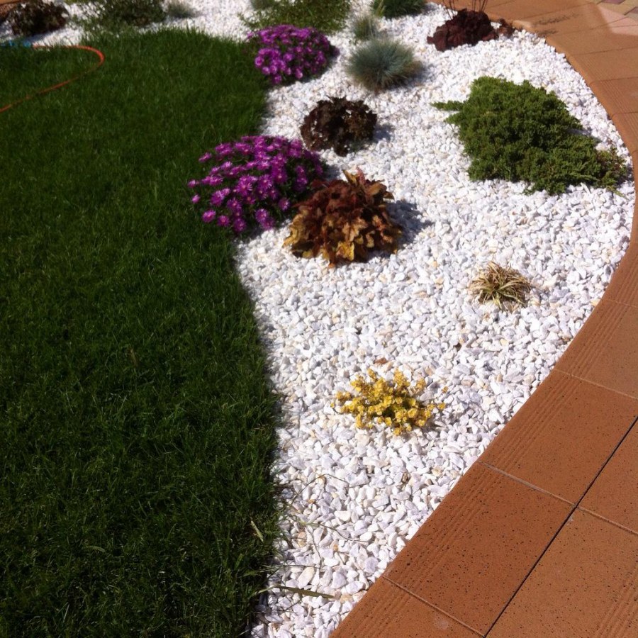 Рокарий с Речной Галькой