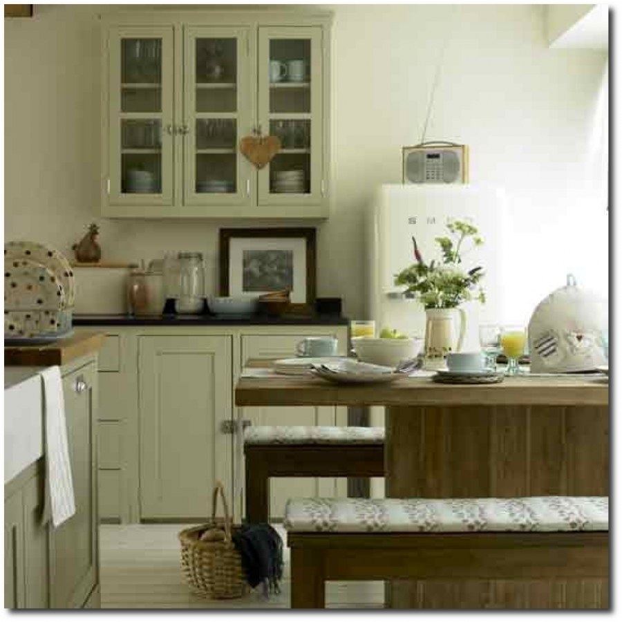 Кухня в скандинавском стиле оливкового цвета