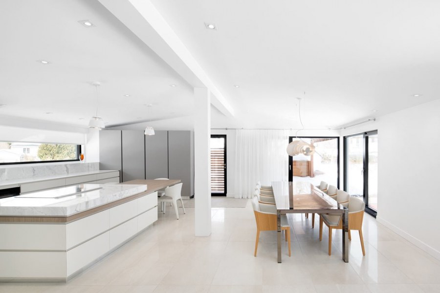 Дом в белых тонах