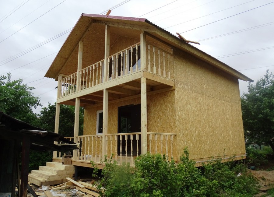 Дачный домик 6х6 с балконом