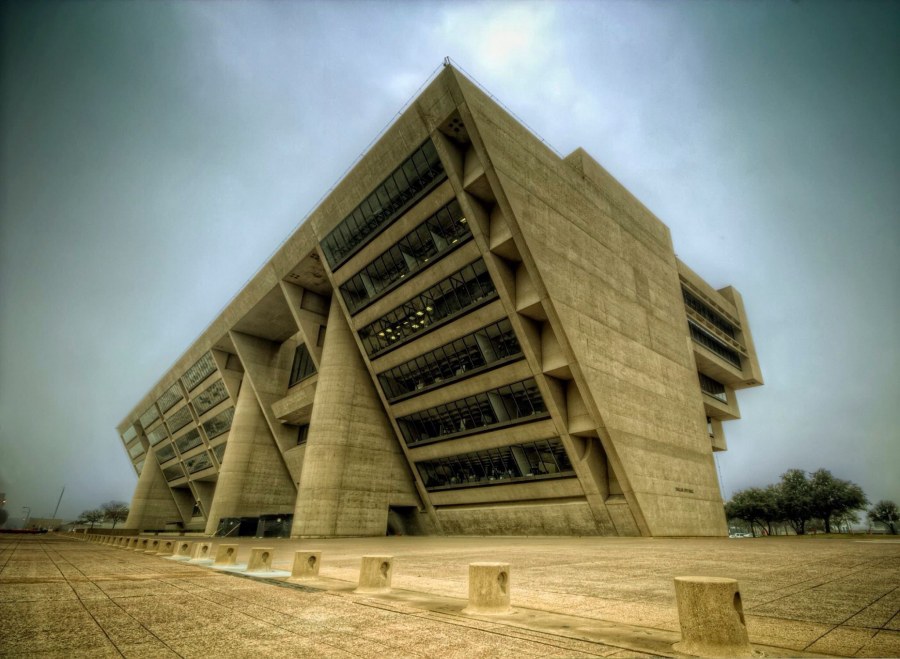 Архитектурный брутализм Франция