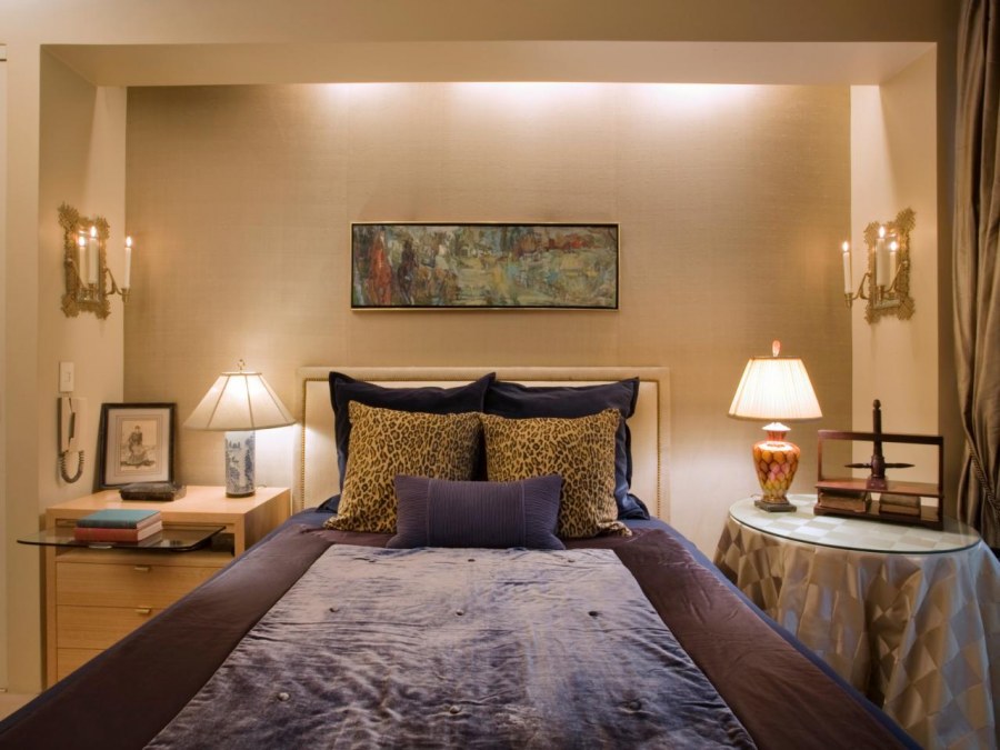 Спальня с приглушенным светом