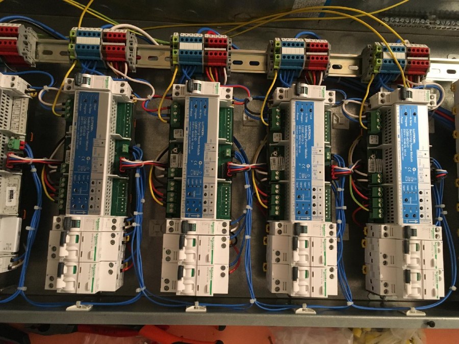 Щиток умного дома