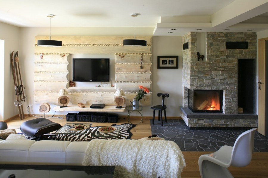 Камин в стиле Кантри в интерьере