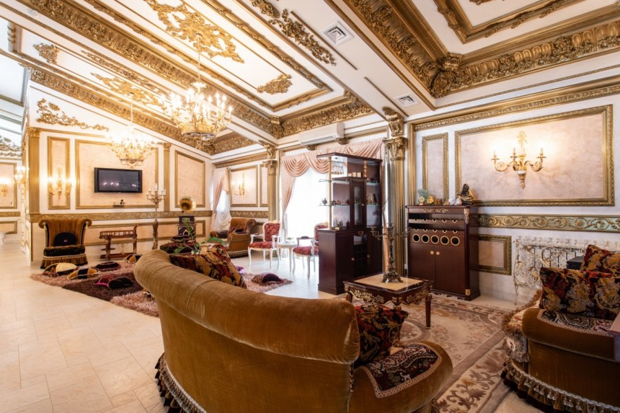 Золотой особняк