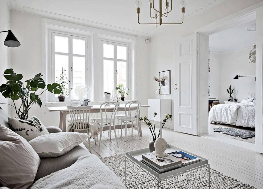 Белый монохромный интерьер